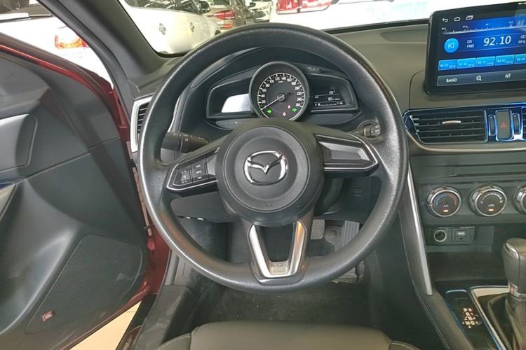 Used Mazda CX-4 2018 2.0L Automatic Two-Wheel Drive Blue Sky Dynamic Version China V Standard Steering Wheel