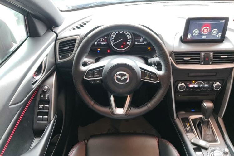 Used Mazda CX-4 2018 2.0L Automatic Two-Wheel Drive Blue Sky Exploration Version China V Standard Steering Wheel