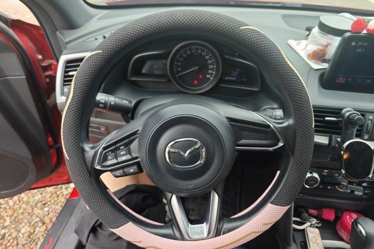 Used Mazda CX-4 2018 2.0L Automatic Two-Wheel Drive Blue Sky Exploration Version China V Standard Steering Wheel