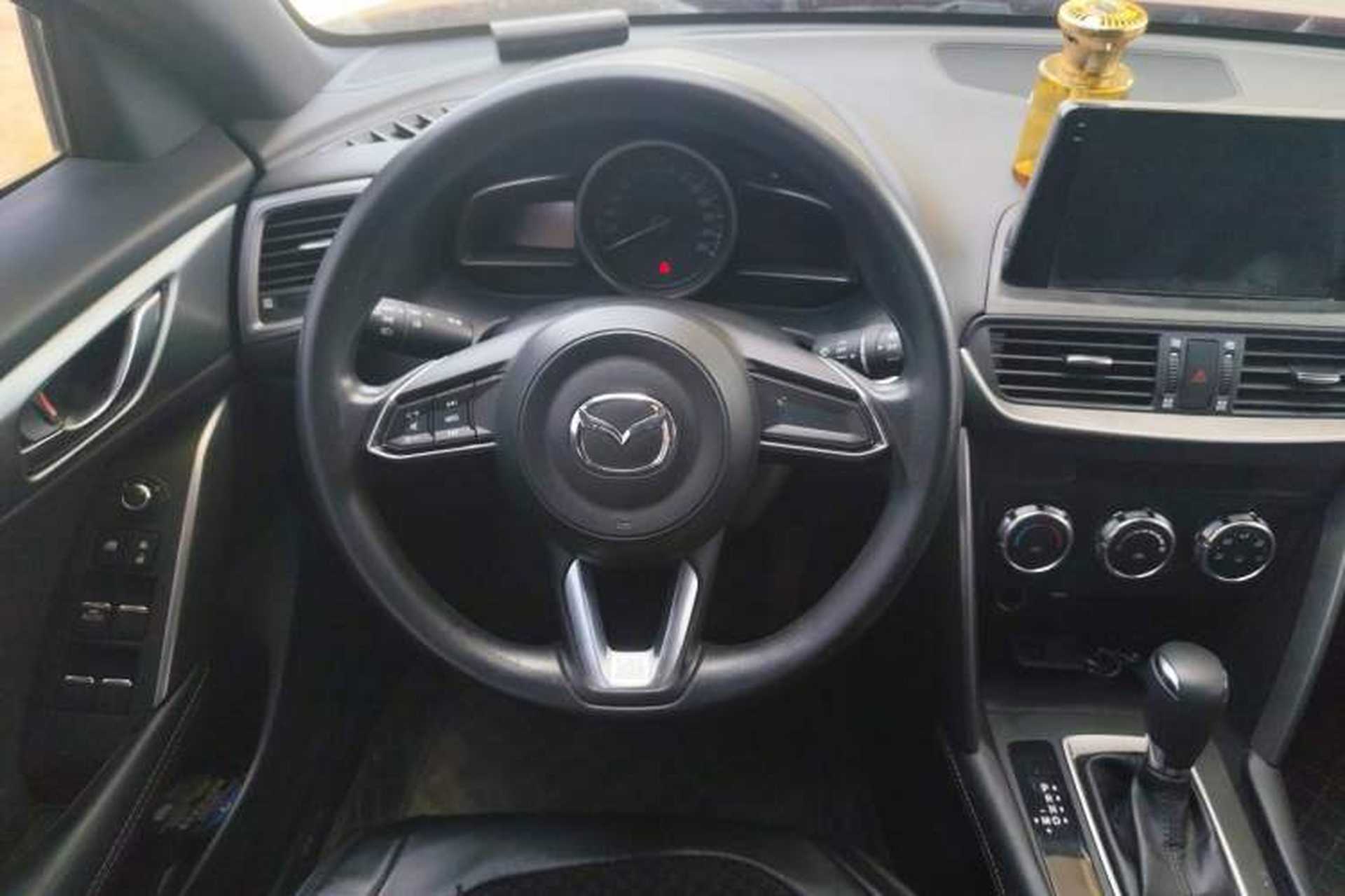 Used Mazda CX-4 2018 2.0L Automatic Two-Wheel Drive Blue Sky Dynamic Version China V Standard Steering Wheel