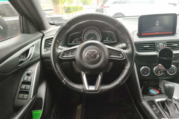 Used Mazda CX-4 2018 2.0L Automatic Two-Wheel Drive Blue Sky Dynamic Version China V Standard Steering Wheel