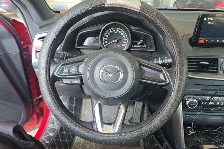 Used Mazda CX-4 2018 2.0L Automatic Two-Wheel Drive Blue Sky Exploration Version China V Standard Steering Wheel