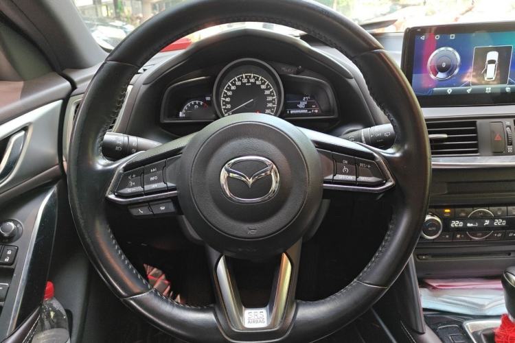 Used Mazda CX-4 2018 2.0L Automatic Two-Wheel Drive Blue Sky Premium Upgrade Version China V Standard Steering Wheel