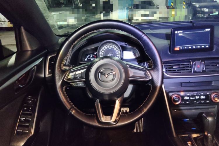 Used Mazda CX-4 2018 2.0L Automatic 2WD Blue Sky Exploration Edition China VI Standard Steering Wheel