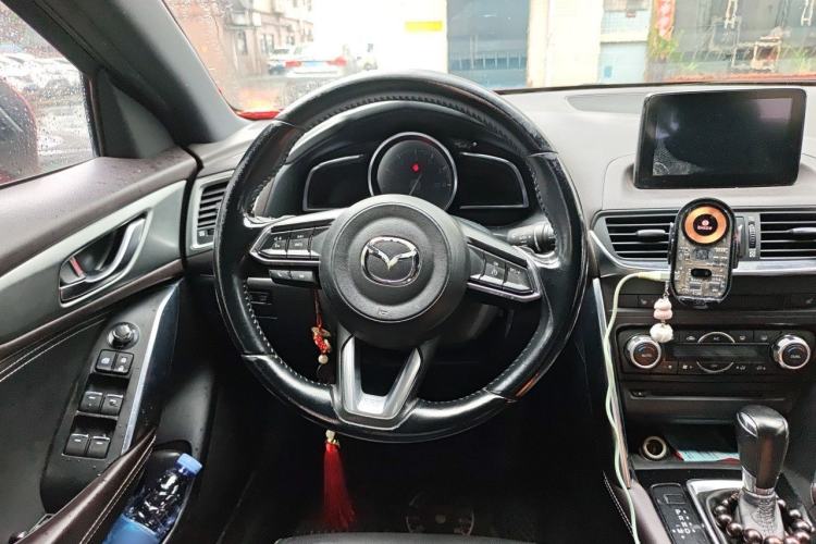 Used Mazda CX-4 2018 2.0L Automatic Two-Wheel Drive Blue Sky Leading Edition China V Standard Steering Wheel