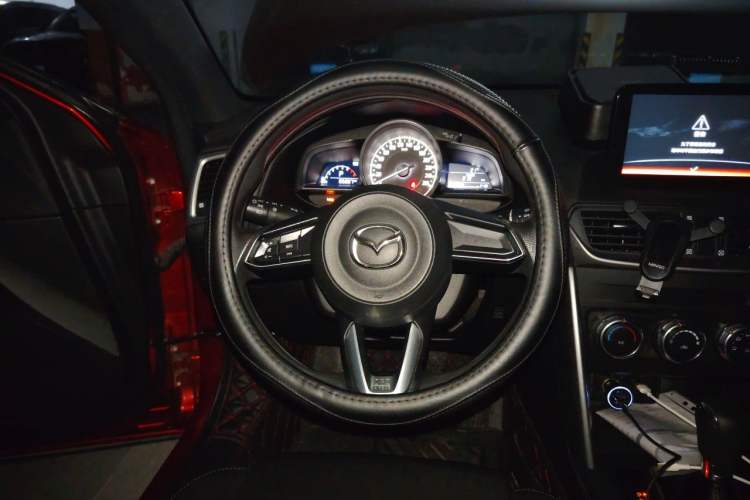 Used Mazda CX-4 2018 2.0L Automatic Two-Wheel Drive Blue Sky Dynamic Version China V Standard Steering Wheel