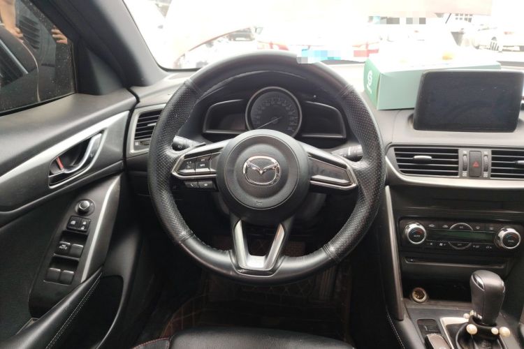 Used Mazda CX-4 2018 2.0L Automatic Two-Wheel Drive Blue Sky Exploration Version China V Standard Steering Wheel