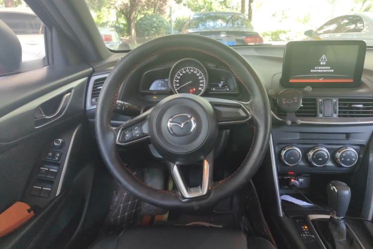Used Mazda CX-4 2018 2.0L Automatic Two-Wheel Drive Blue Sky Dynamic Version China V Standard Steering Wheel