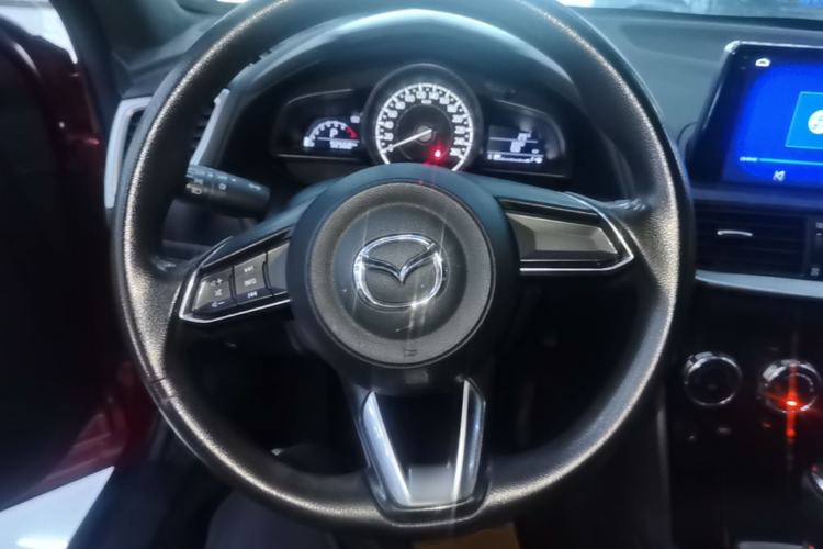 Used Mazda CX-4 2018 2.0L Automatic Two-Wheel Drive Blue Sky Dynamic Version China V Standard Steering Wheel