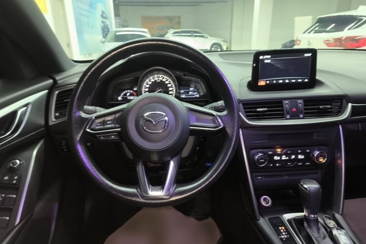 Used Mazda CX-4 2018 2.0L Automatic Two-Wheel Drive Blue Sky Exploration Version China V Standard Steering Wheel