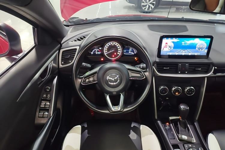 Used Mazda CX-4 2018 2.0L Automatic Two-Wheel Drive Blue Sky Dynamic Version China VI Standard Steering Wheel