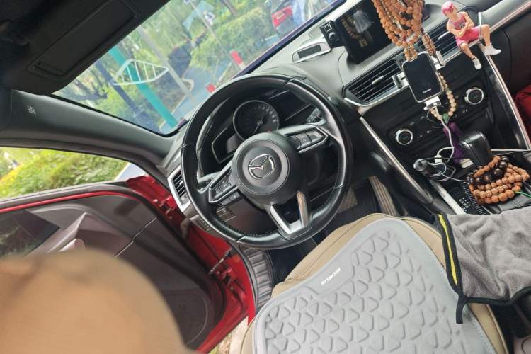 Used Mazda CX-4 2018 2.0L Automatic Two-Wheel Drive Blue Sky Luxury Edition Steering Wheel