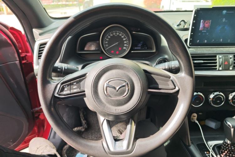 Used Mazda CX-4 2018 2.0L Automatic Two-Wheel Drive Blue Sky Dynamic Version China VI Standard Steering Wheel