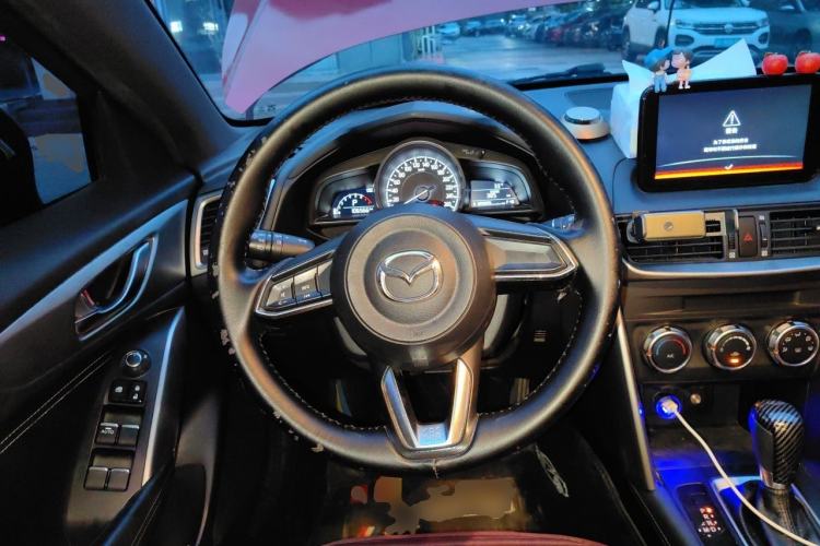 Used Mazda CX-4 2018 2.0L Automatic 2WD Blue Sky Exploration Edition China VI Standard Steering Wheel