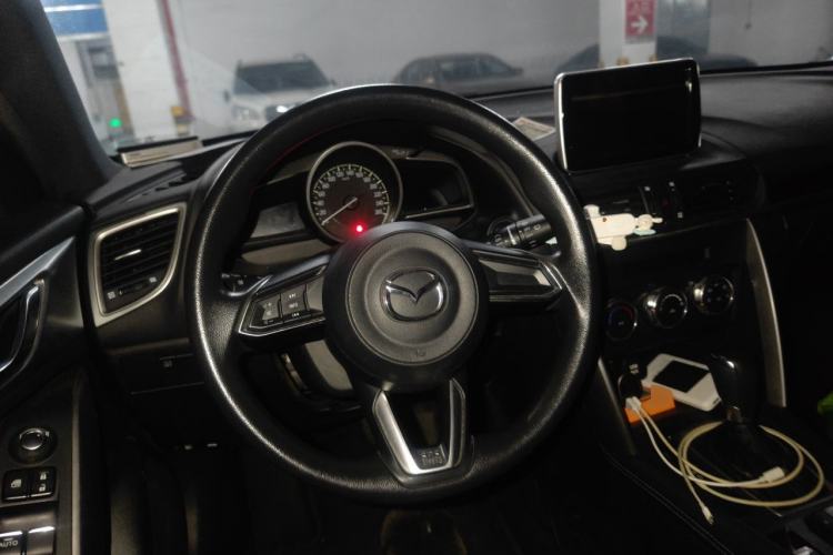 Used Mazda CX-4 2018 2.0L Automatic Two-Wheel Drive Blue Sky Dynamic Version China V Standard Steering Wheel