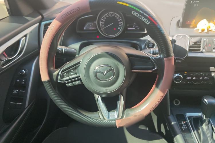 Used Mazda CX-4 2018 2.0L Automatic Two-Wheel Drive Blue Sky Dynamic Version China V Standard Steering Wheel