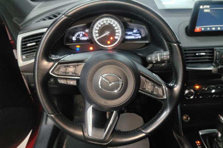 Used Mazda CX-4 2018 2.0L Automatic Two-Wheel Drive Blue Sky Premium Upgrade Version China V Standard Steering Wheel
