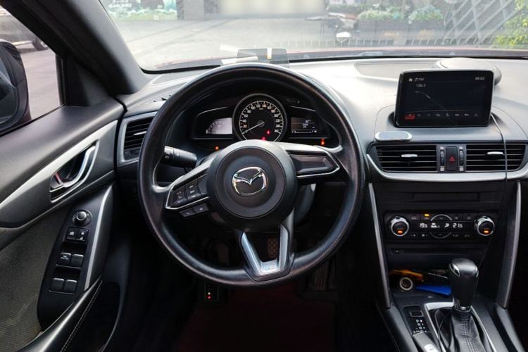 Used Mazda CX-4 2018 2.0L Automatic Two-Wheel Drive Blue Sky Exploration Version China V Standard Steering Wheel