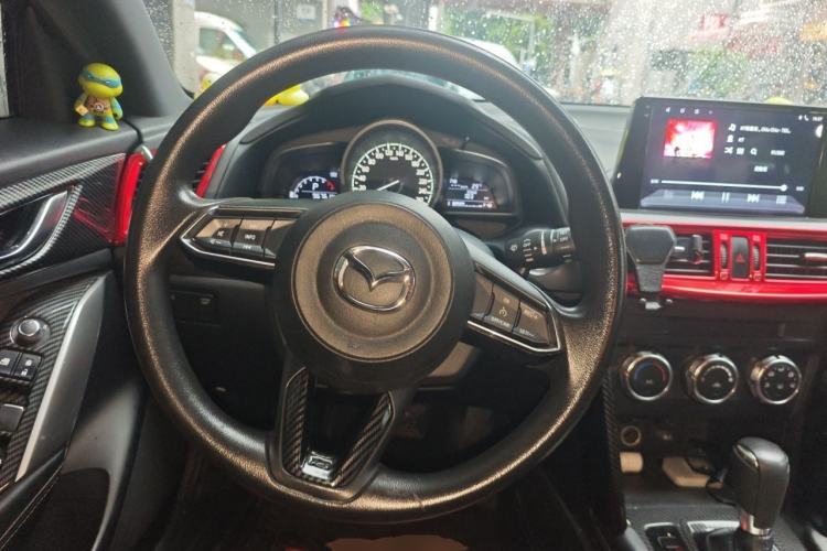 Used Mazda CX-4 2018 2.0L Automatic Two-Wheel Drive Blue Sky Dynamic Version China V Standard Steering Wheel