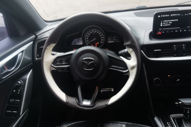 Used Mazda CX-4 2018 2.0L Automatic Two-Wheel Drive Blue Sky Exploration Version China V Standard Steering Wheel