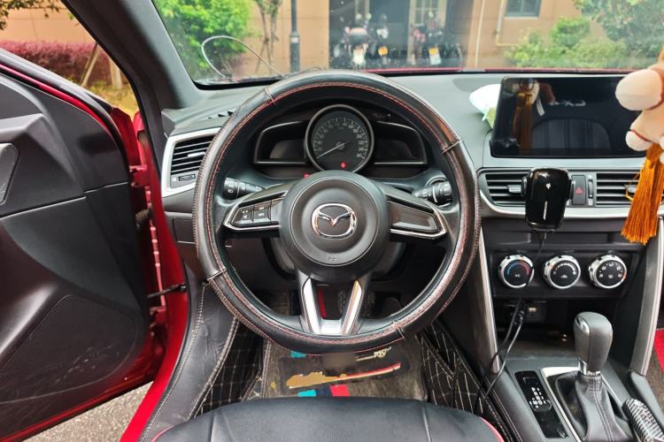 Used Mazda CX-4 2018 2.0L Automatic Two-Wheel Drive Blue Sky Dynamic Version China V Standard Steering Wheel
