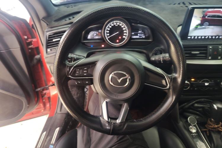 Used Mazda CX-4 2018 2.0L Automatic Two-Wheel Drive Blue Sky Exploration Version China V Standard Steering Wheel