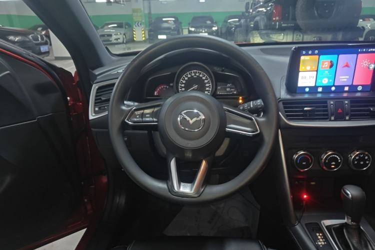 Used Mazda CX-4 2018 2.0L Automatic Two-Wheel Drive Blue Sky Dynamic Version China V Standard Steering Wheel