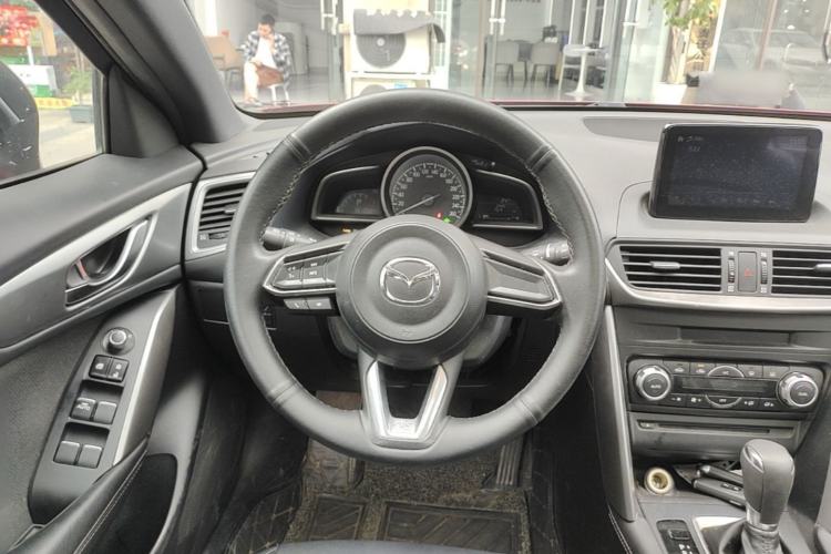 Used Mazda CX-4 2018 2.0L Automatic Two-Wheel Drive Blue Sky Exploration Version China V Standard Steering Wheel