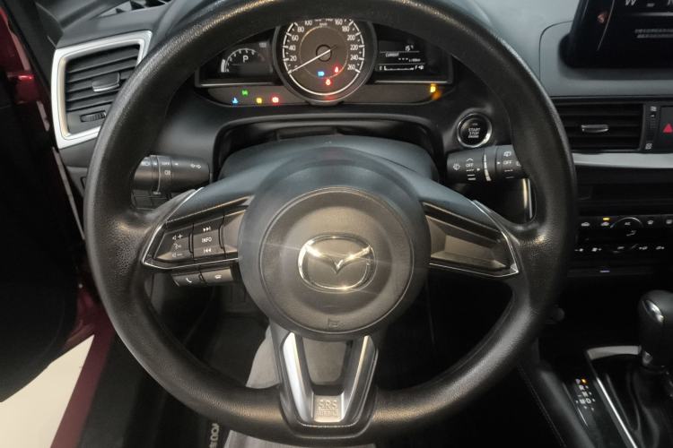Used Mazda CX-4 2018 2.0L Automatic 2WD Blue Sky Exploration Edition China VI Standard Steering Wheel