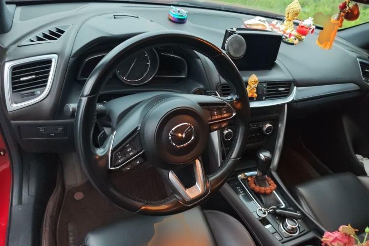Used Mazda CX-4 2018 2.5L Automatic 4x4 Bluelight Fearless Edition China VI Standard Steering Wheel