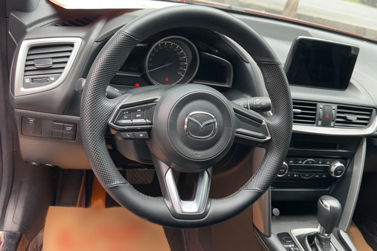 Used Mazda CX-4 2018 2.0L Automatic Two-Wheel Drive Blue Sky Exploration Version China V Standard Steering Wheel