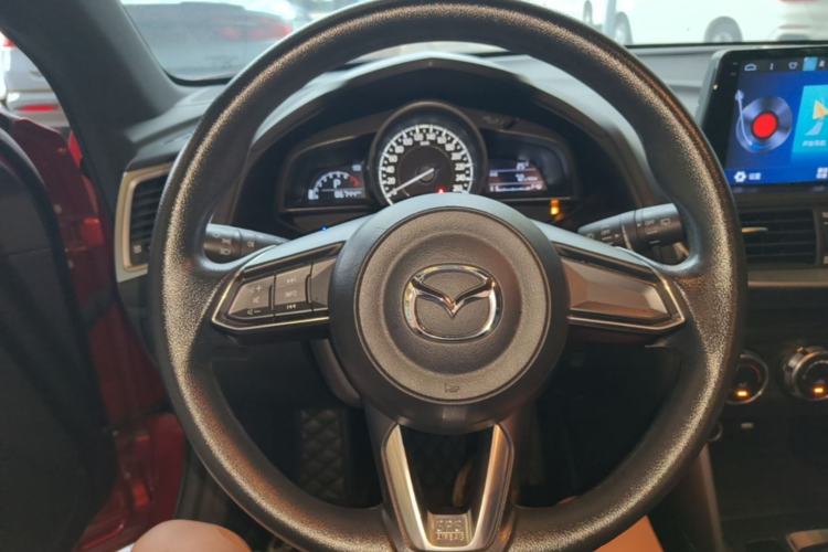Used Mazda CX-4 2018 2.0L Automatic Two-Wheel Drive Blue Sky Dynamic Version China VI Standard Steering Wheel