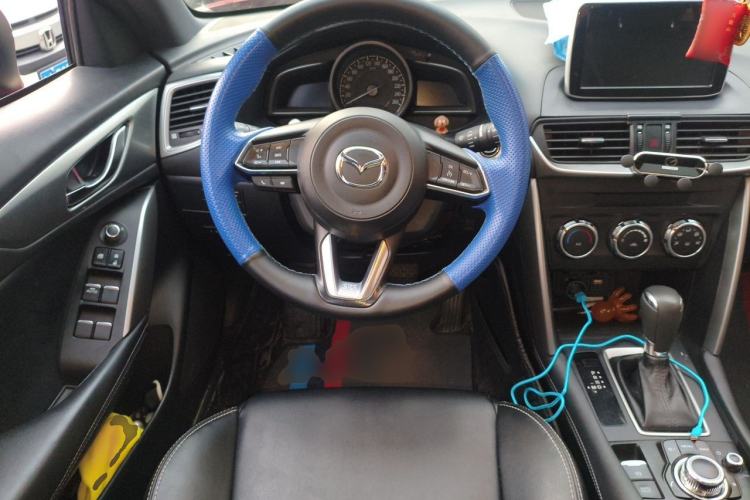 Used Mazda CX-4 2018 2.0L Automatic Two-Wheel Drive Blue Sky Dynamic Version China V Standard Steering Wheel
