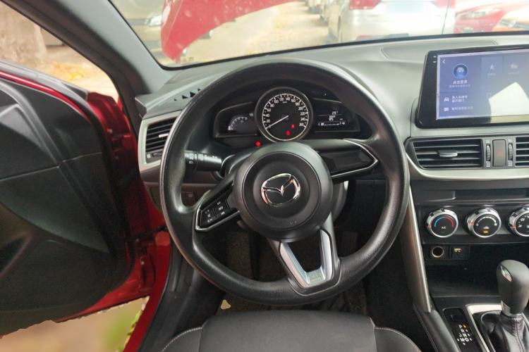 Used Mazda CX-4 2018 2.0L Automatic Two-Wheel Drive Blue Sky Dynamic Version China VI Standard Steering Wheel
