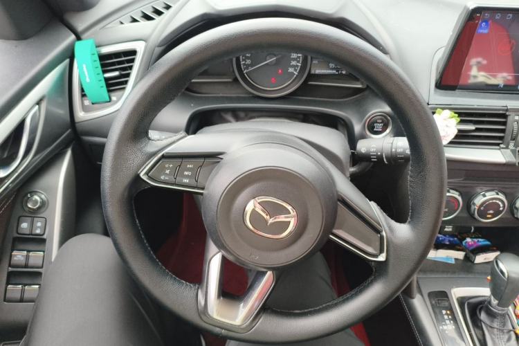 Used Mazda CX-4 2018 2.0L Automatic Two-Wheel Drive Blue Sky Dynamic Version China V Standard Steering Wheel