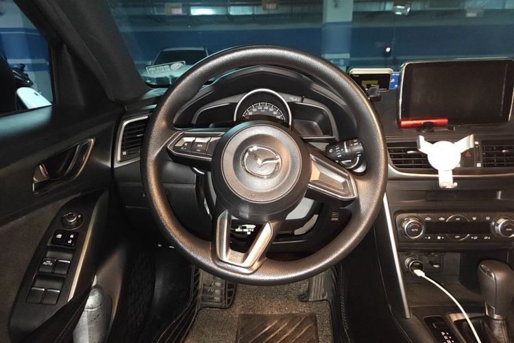 Used Mazda CX-4 2018 2.0L Automatic Two-Wheel Drive Blue Sky Dynamic Version China V Standard Steering Wheel