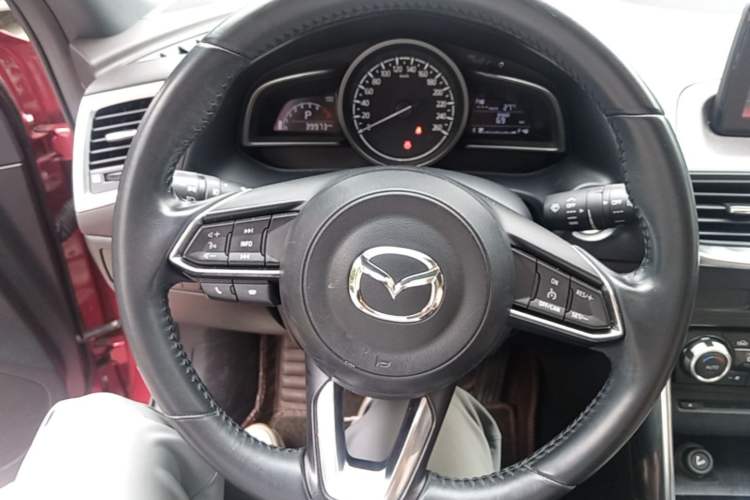 Used Mazda CX-4 2018 2.0L Automatic Two-Wheel Drive Blue Sky Luxury Edition Steering Wheel