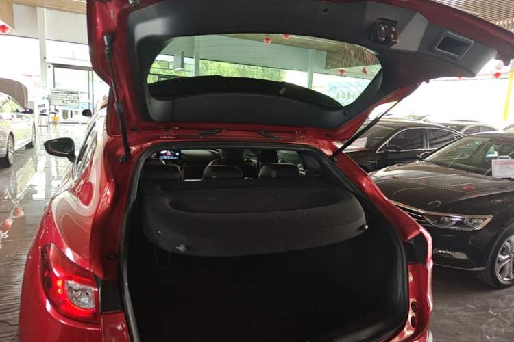 Used Mazda CX-4 2018 2.0L Automatic Two-Wheel Drive Blue Sky Dynamic Version China V Standard Trunk