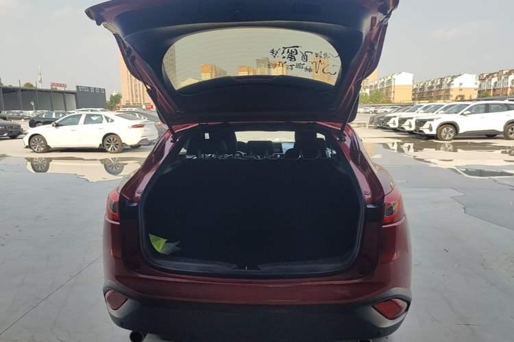 Used Mazda CX-4 2018 2.0L Automatic 2WD Blue Sky Exploration Edition China VI Standard Trunk