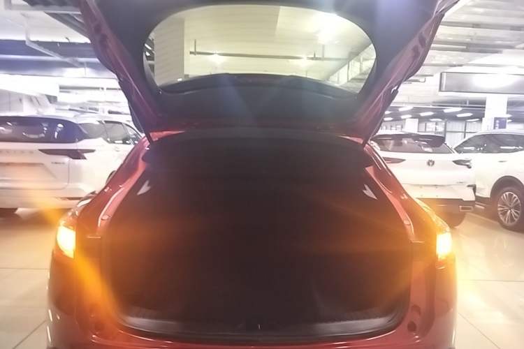 Used Mazda CX-4 2018 2.0L Automatic Two-Wheel Drive Blue Sky Premium Upgrade Version China VI Standard Trunk