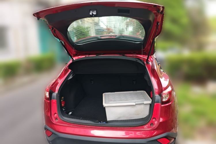Used Mazda CX-4 2018 2.0L Automatic Two-Wheel Drive Blue Sky Luxury Edition Trunk