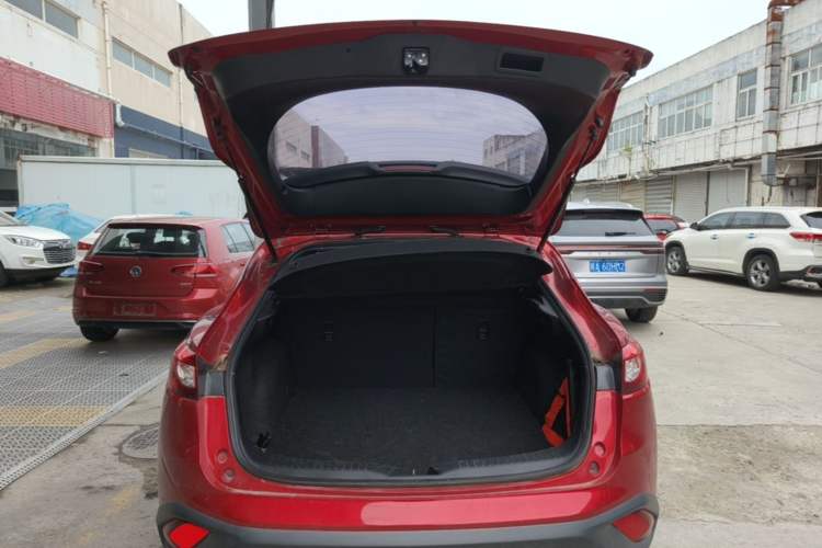 Used Mazda CX-4 2018 2.0L Automatic Two-Wheel Drive Blue Sky Dynamic Version China V Standard Trunk