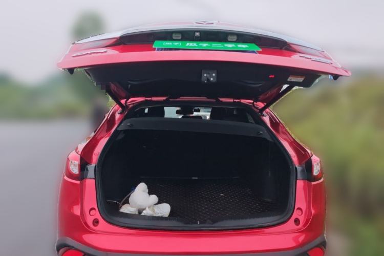 Used Mazda CX-4 2018 2.5L Automatic 4x4 Bluelight Fearless Edition China VI Standard Trunk