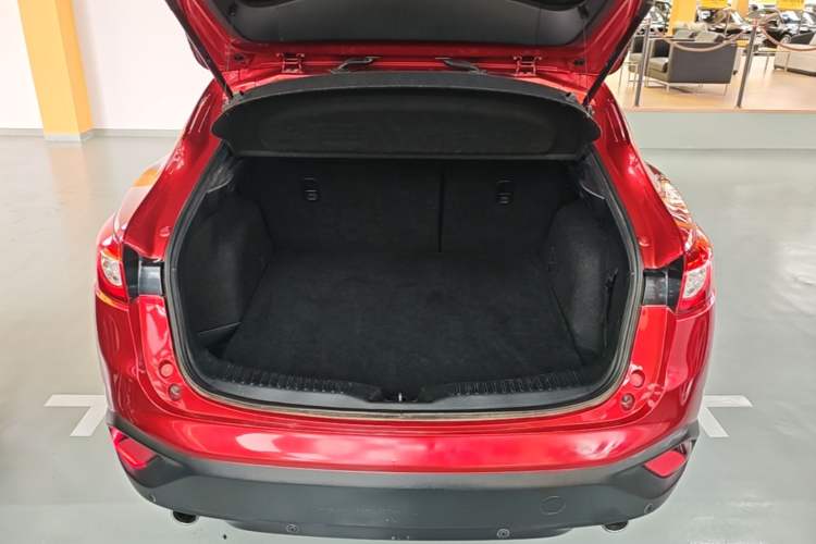Used Mazda CX-4 2018 2.0L Automatic Two-Wheel Drive Blue Sky Dynamic Version China VI Standard Trunk