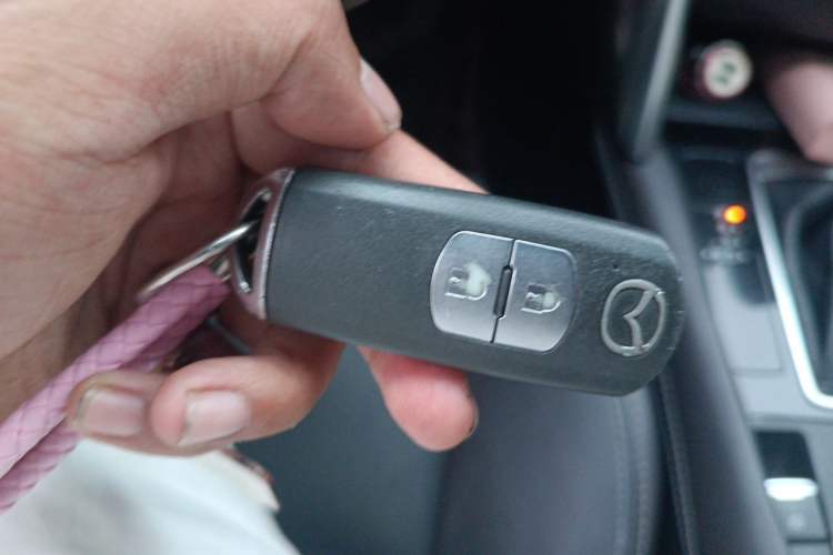 Used Mazda CX-4 2018 2.0L Automatic 2WD ZhiLing Tech Edition China V Standard Vehicle Key