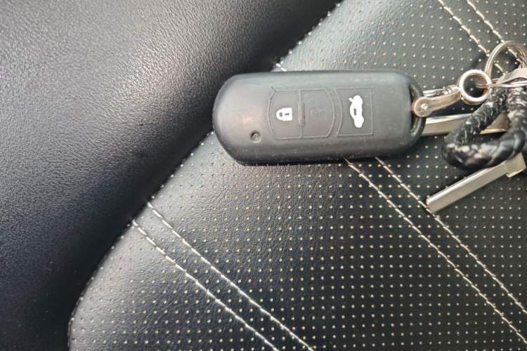 Used Mazda CX-4 2018 2.0L Automatic Two-Wheel Drive Smart Tech Edition China VI Vehicle Key