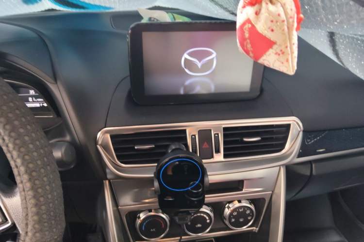 Used Mazda CX-4 2018 2.0L Automatic Two-Wheel Drive Blue Sky Dynamic Version China VI Standard Audio And AC Panel