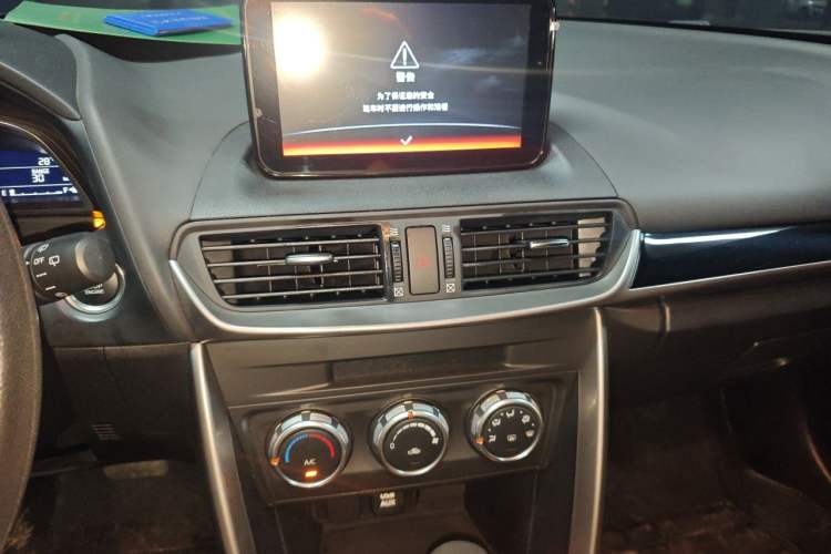 Used Mazda CX-4 2018 2.0L Automatic Two-Wheel Drive Blue Sky Dynamic Version China V Standard Audio And AC Panel