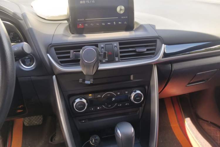 Used Mazda CX-4 2018 2.0L Automatic Two-Wheel Drive Blue Sky Exploration Version China V Standard Audio And AC Panel