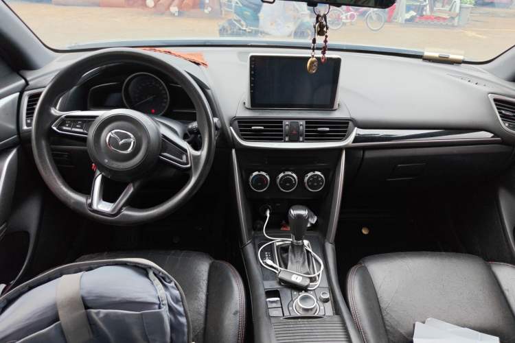 Used Mazda CX-4 2018 2.0L Automatic Two-Wheel Drive Blue Sky Luxury Edition Center Console